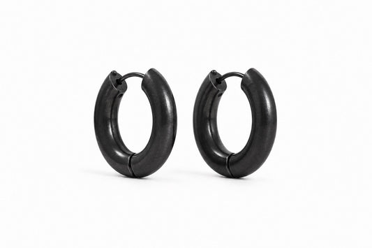 Par de Aros Blackout grandes con acabado pavonado negro
