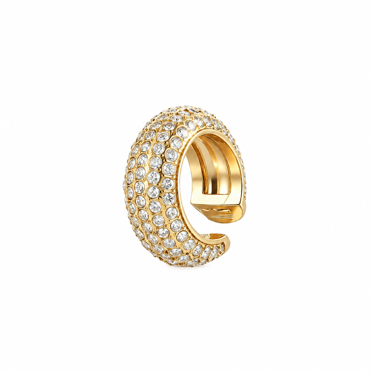 Earcuff Glint dorado con circonitas sobre fondo blanco