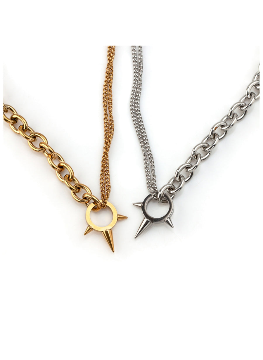 Collar Rebel Spike de ALMADIVERSA, detalle de la joya