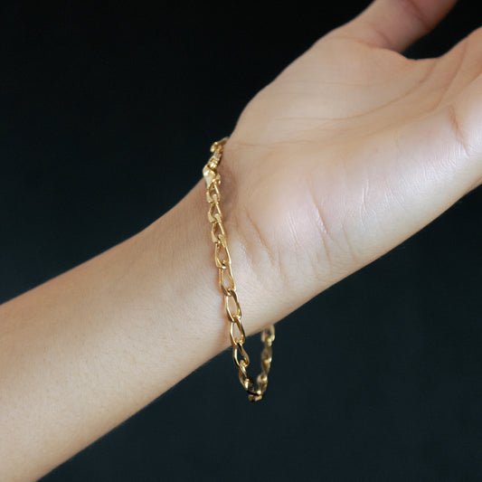 Pulsera Equuleus dorada de eslabones con cierre maxi