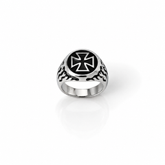 Anillo Iron Cross