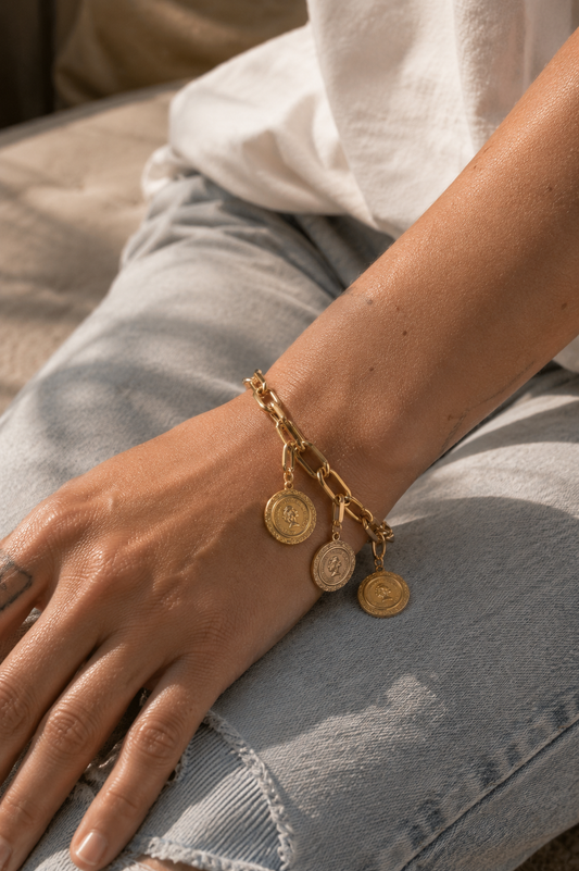 Pulsera Áurea Coins de ALMADIVERSA, imagen principal