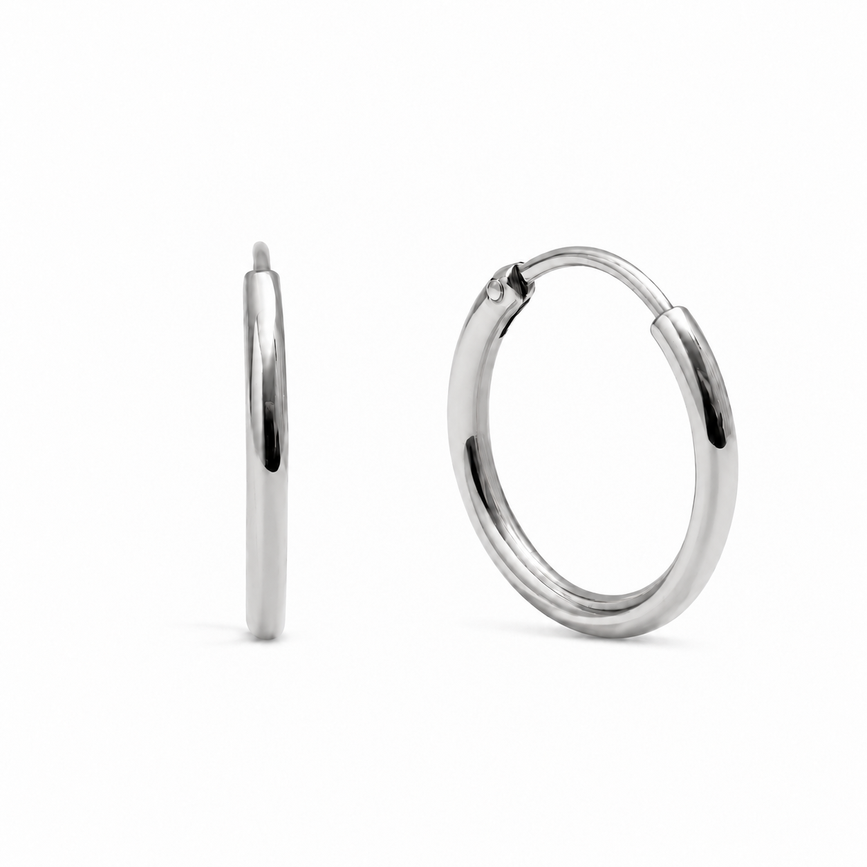 Pendientes Basic 12 plateados, pareja de aros lisos de 12 mm con cierre de clic