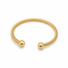 Brazalete Torque dorado completo sobre fondo blanco