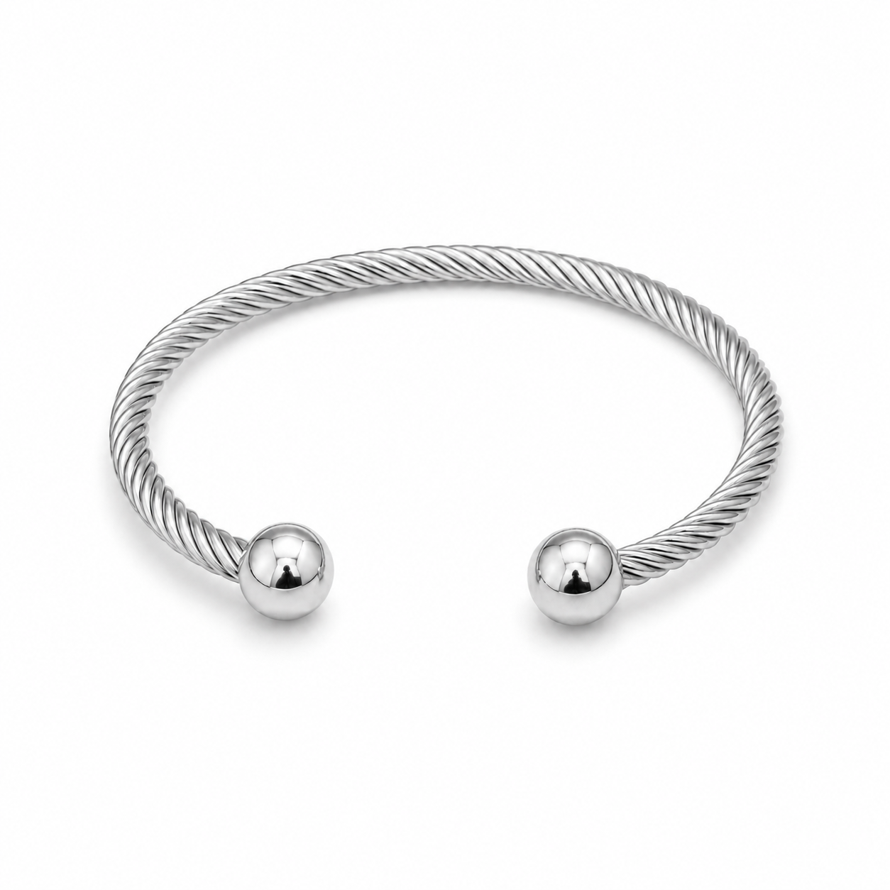 Brazalete Torque plateado completo sobre fondo blanco