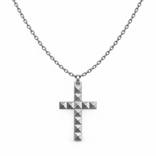 Collar Heresy de acero plateado con cruz de tachuelas y cadena de 50 cm