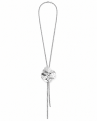 Collar Night Bloom plateado de 80 cm en acero 316L sobre fondo blanco