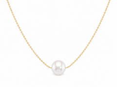 Collar Perla dorado de acero 316L sobre fondo blanco